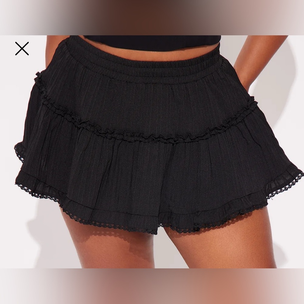 Fashion Nova Black Ruffled Skort